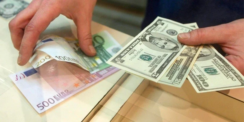 Як краще зберігати валюту