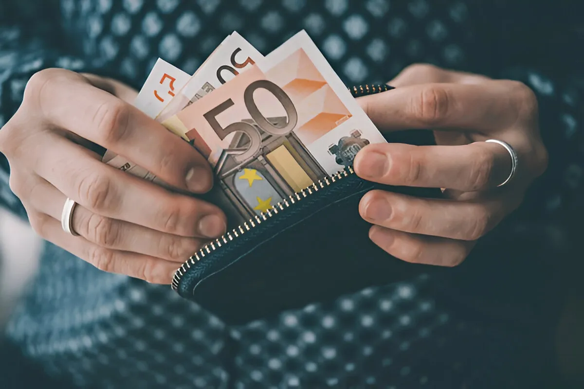 Курс євро до гривні в Бучі
Обмін євро в Бучі
Продати євро у Бучі Курс євро до гривні в Бучі
Обмін євро в Бучі
Продати євро у Бучі