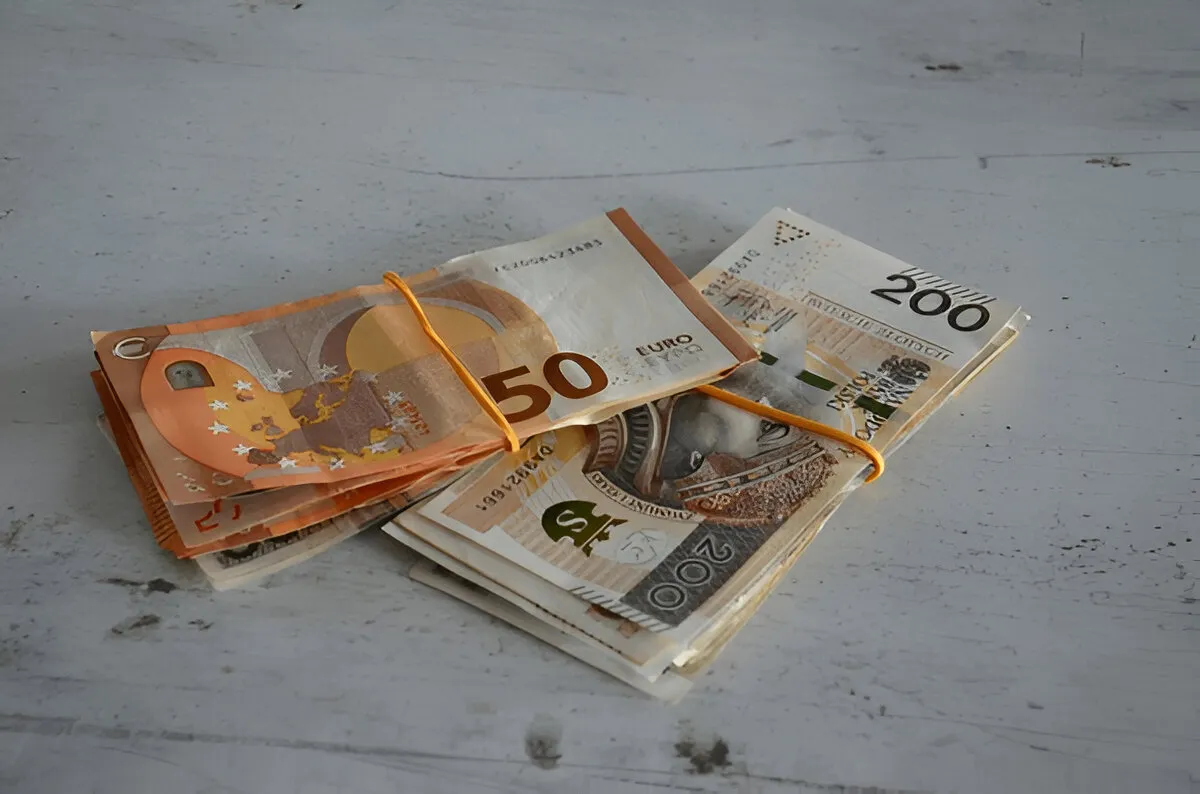 Курс злотого к евро в Ирпене
Обмен PLN на EUR в Ирпене
Выгодный курс злотый-евро в Ирпене